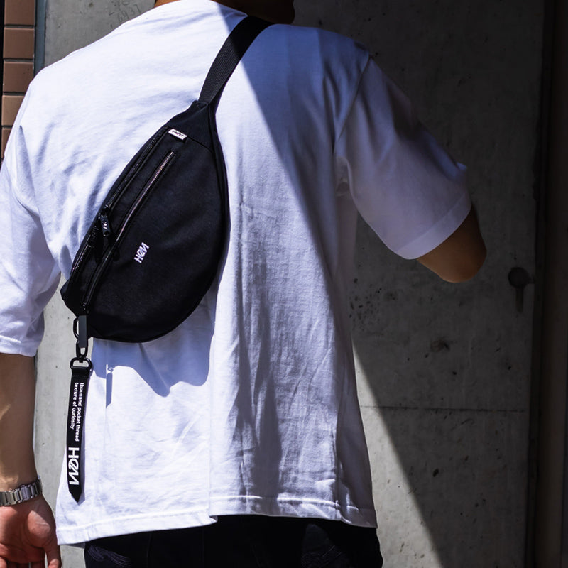 ダニー ウエストポーチ｜HeMロゴ｜異素材ナイロン｜シンプル＆洗練