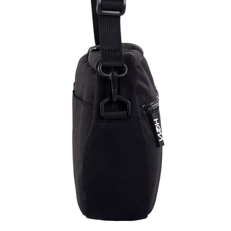 ダニー 横型ミニショルダーバッグ｜HeMロゴ付き｜ストリートスタイル